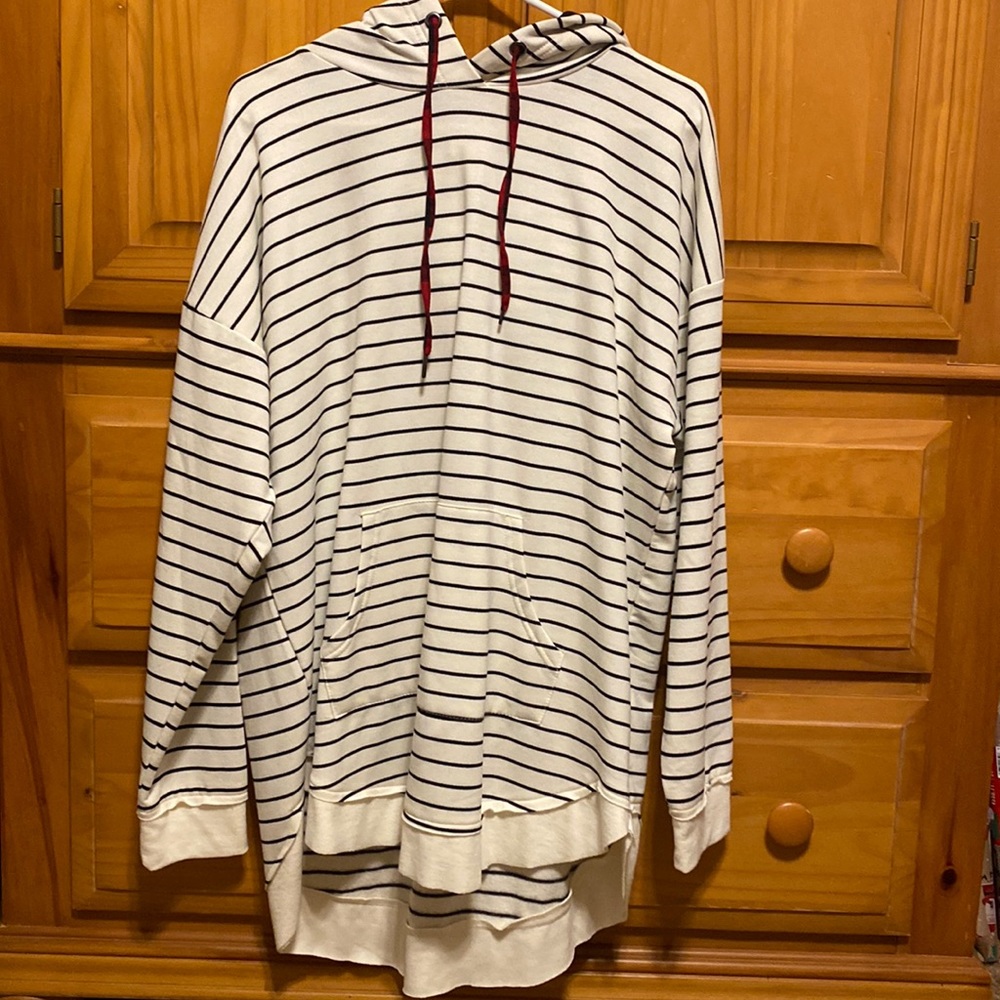 Maurice’s Light Sweater Size XXL